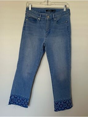 Lauren Ralph Lauren Light Blue Cropped Jeans with Embroidered Hem